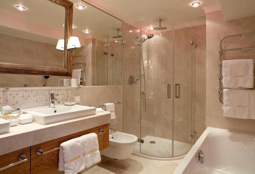 סוויטה, Sporthotel Lorünser