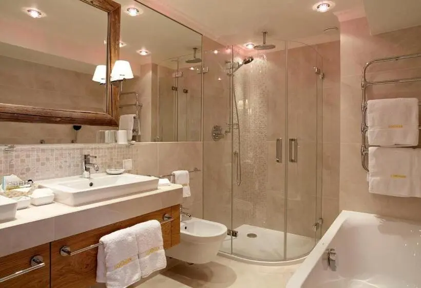 سوییت, Sporthotel Lorünser