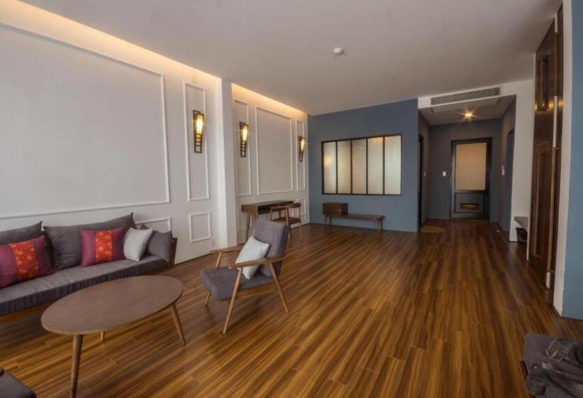 Suite with Terrace, Danang Boutique