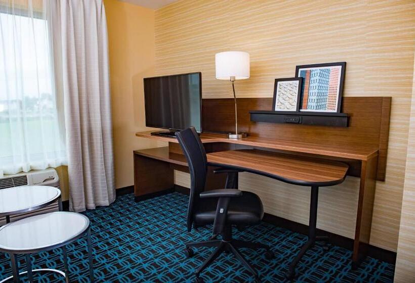 מיטת קינג בסוויטה, Fairfield Inn & Suites By Marriott Anderson