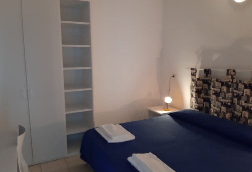 غرفة عائلية متصلة, Grotte Del Paradiso