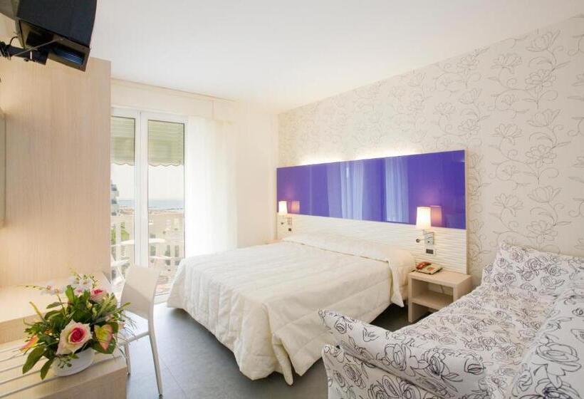 스탠다드 룸 측면 바다 전망, Savoy