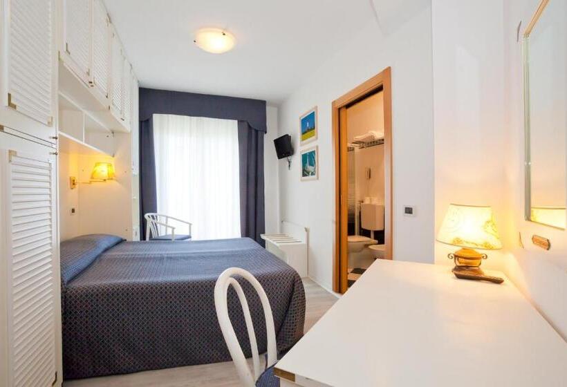 스탠다드 룸 측면 바다 전망, Savoy