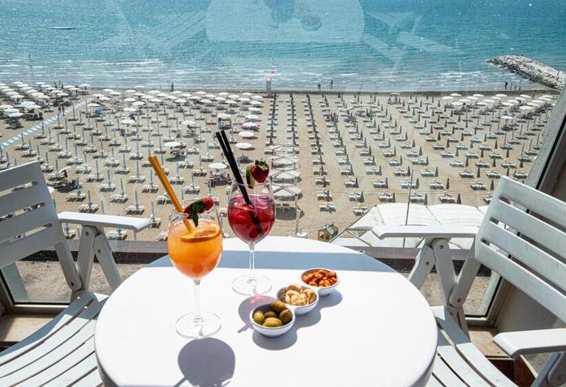 주니어 스위트 바다 전망, Savoy