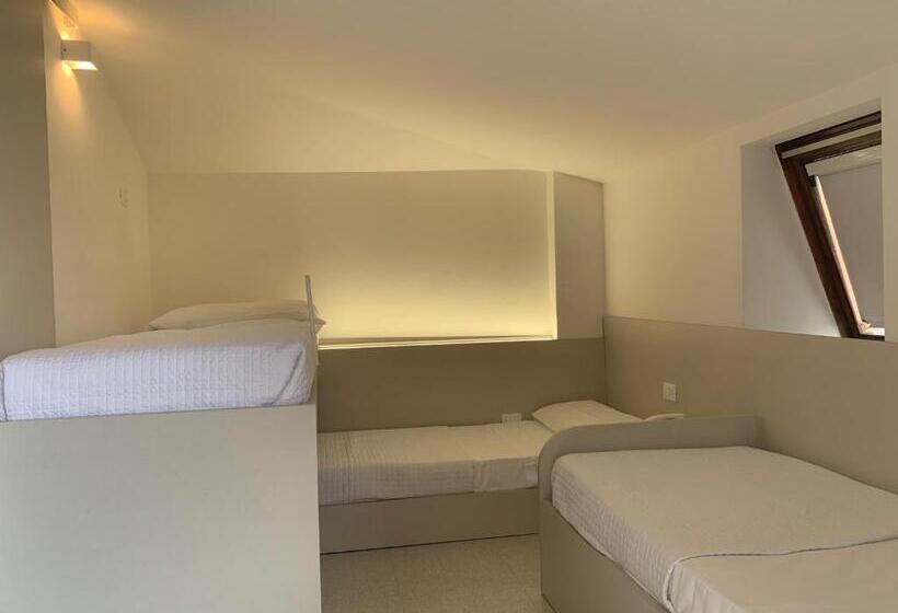 패밀리 룸, Savoy