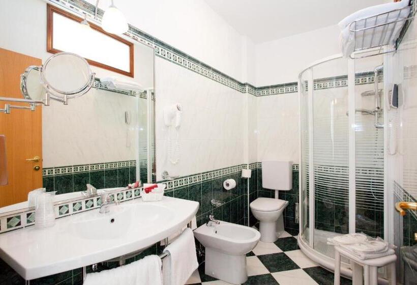 수피리어 룸 바다 전망, Savoy