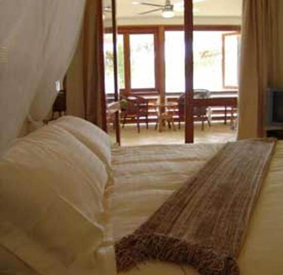 Standard Bungalow 2 Bedrooms 2 Bedrooms Lake View, Seachange Lodge