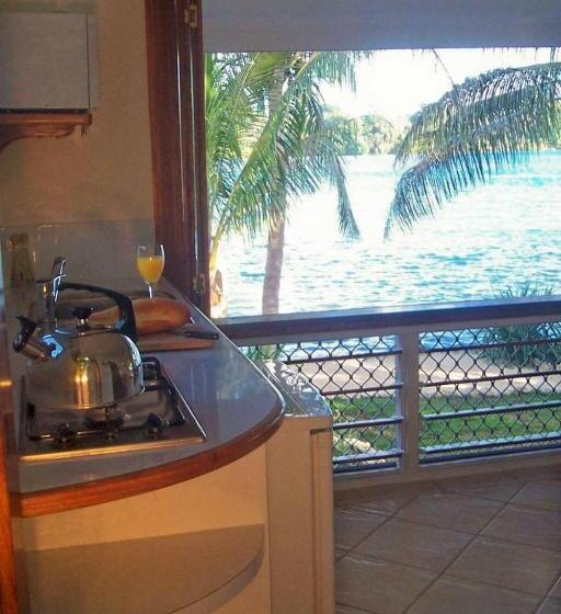 Standard Bungalow 2 Bedrooms 2 Bedrooms Lake View, Seachange Lodge