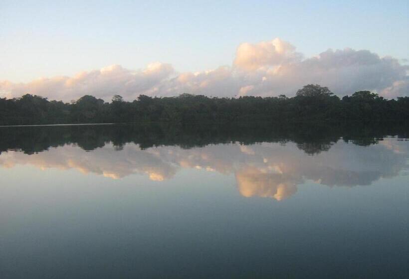 Standard Bungalow 2 Bedrooms 2 Bedrooms Lake View, Seachange Lodge