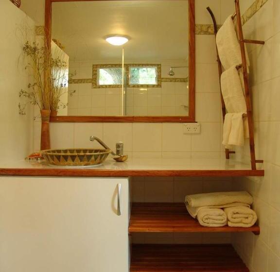 Standard Bungalow 2 Bedrooms 2 Bedrooms Lake View, Seachange Lodge