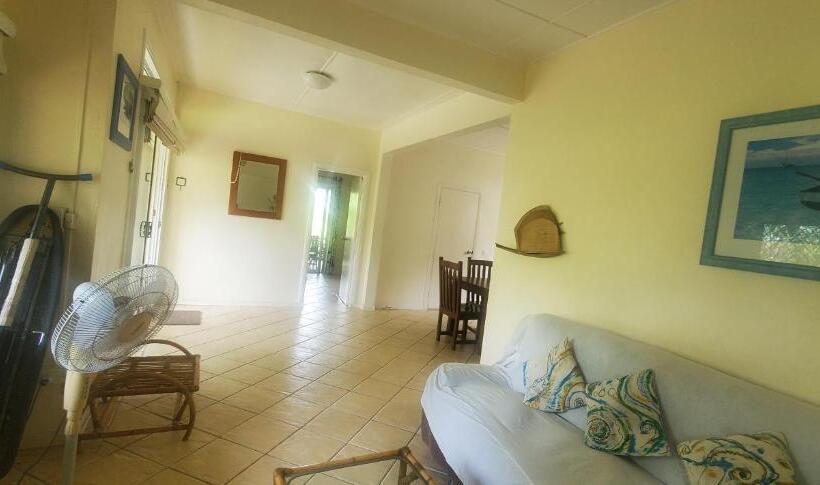 بانگلوی استاندارد 2 خوابه, Seachange Lodge