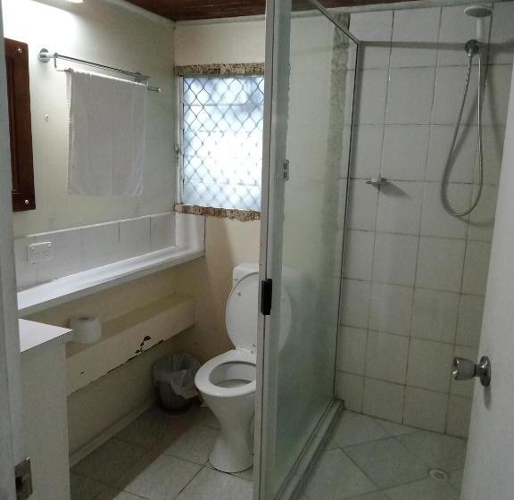 Standard studio with lake view, Seachange Lodge