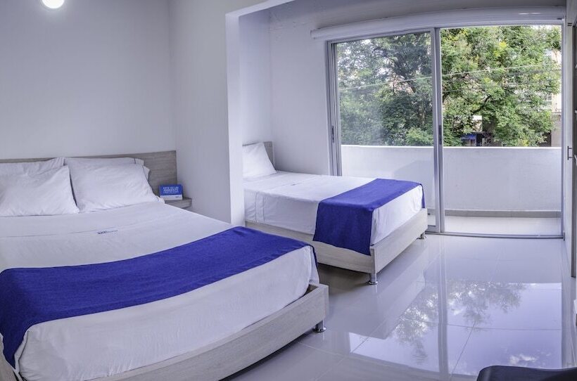 스탠다드 트리플 룸, Suite Del Parque