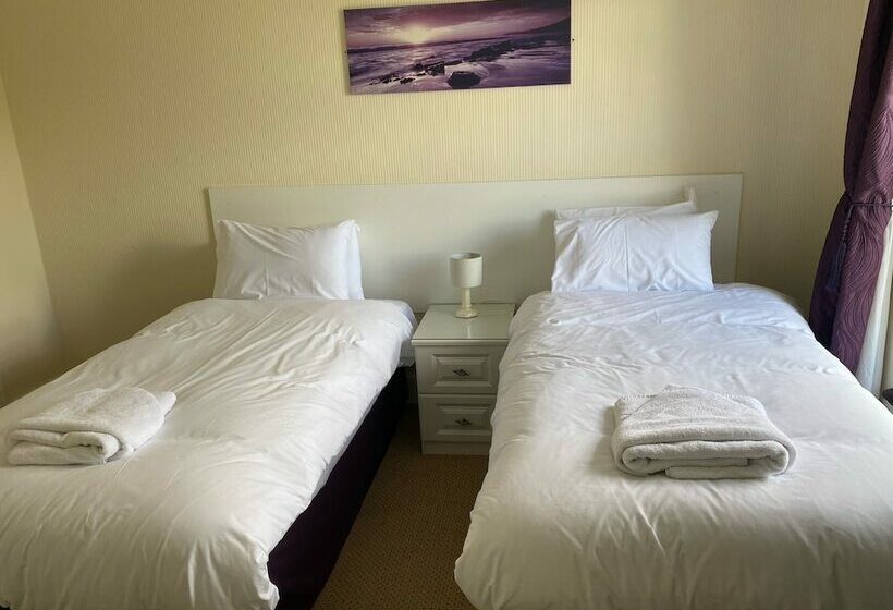 スタンダードルーム, Victoria Hotel By Chef & Brewer Collection