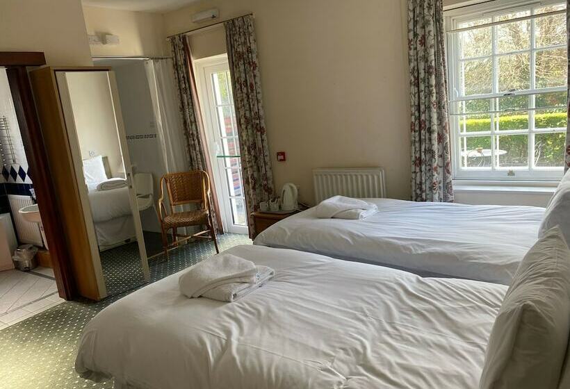 スタンダードルーム, Victoria Hotel By Chef & Brewer Collection