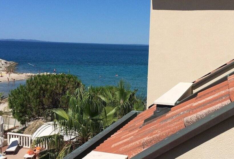 Семейный Номер Вид на Море, Villa Kastel