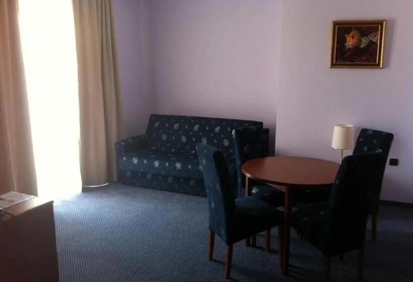 サイドシービュースイート, Villa Kastel