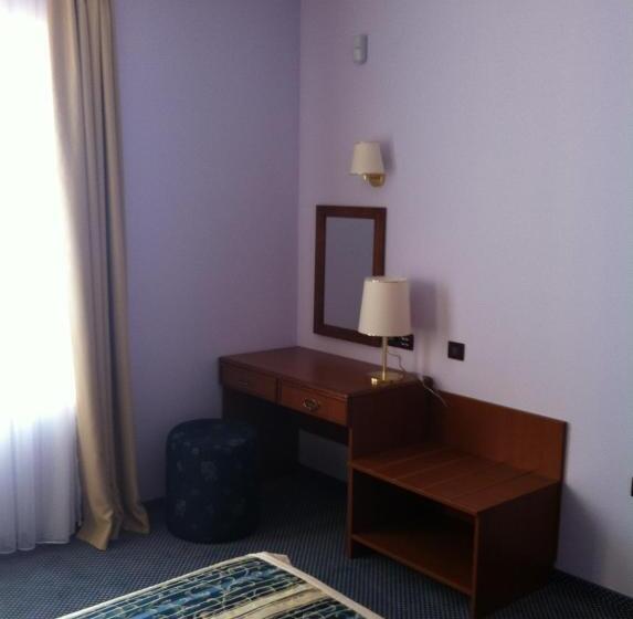 Люкс Боковой Вид на Море, Villa Kastel