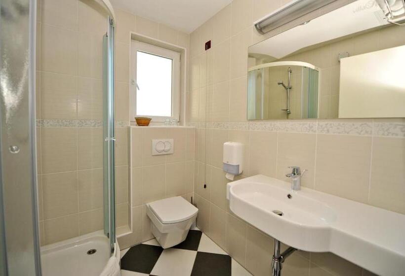 Люкс 3 Спальни, Villa Kastel