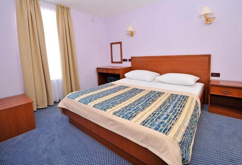 Люкс 3 Спальни, Villa Kastel