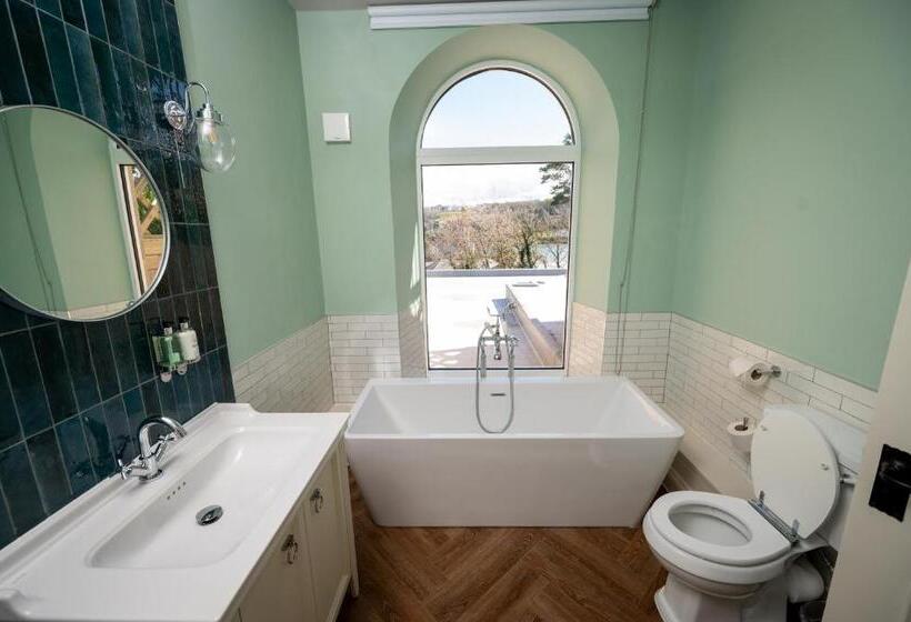 スーペリアールーム, Victoria Hotel By Chef & Brewer Collection