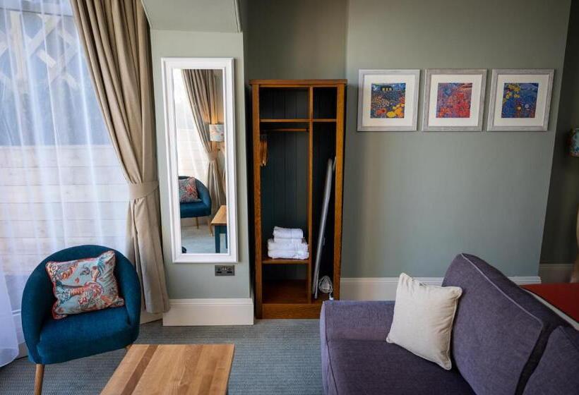 スーペリアールーム, Victoria Hotel By Chef & Brewer Collection