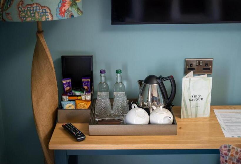 ファミリールーム, Victoria Hotel By Chef & Brewer Collection