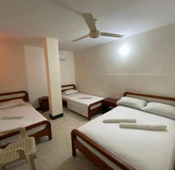 اتاق سوپریور خانوادگی, Granate