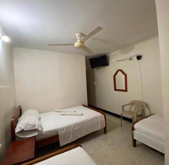 اتاق سوپریور خانوادگی, Granate