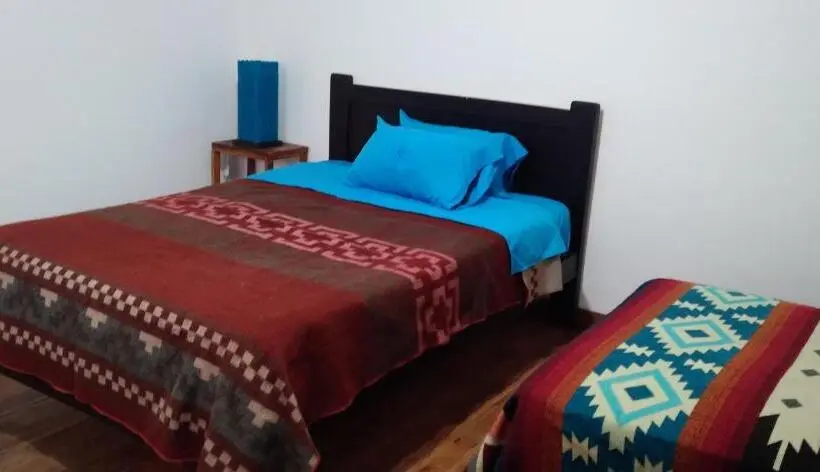 اتاق ساده سه نفره, Aylluwasi Guesthouse