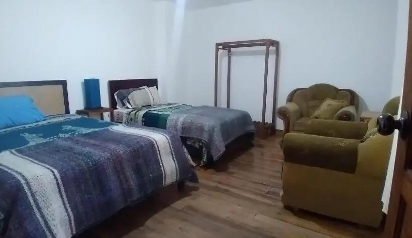 اتاق ساده سه نفره, Aylluwasi Guesthouse