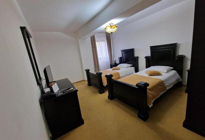 חדר סטנדרט, Podu' Cu Lanturi