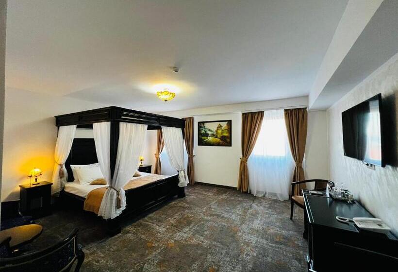 חדר דחוקס עם מיטת קינג, Podu' Cu Lanturi