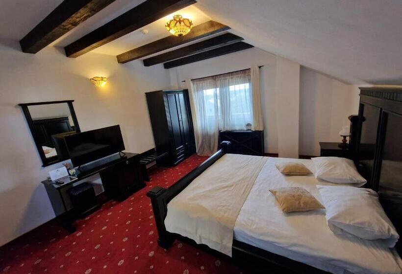 חדר דלוקס, Podu' Cu Lanturi