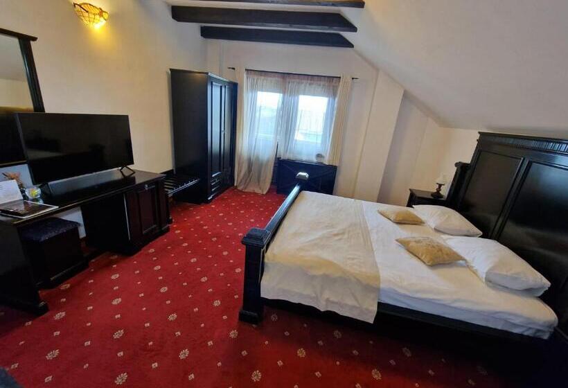 חדר דלוקס, Podu' Cu Lanturi