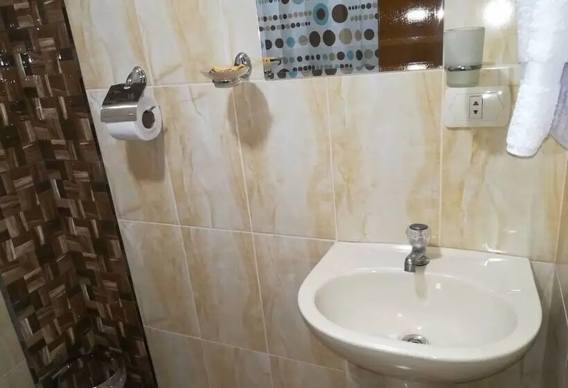 Deluxe Studio, Real Chimbote