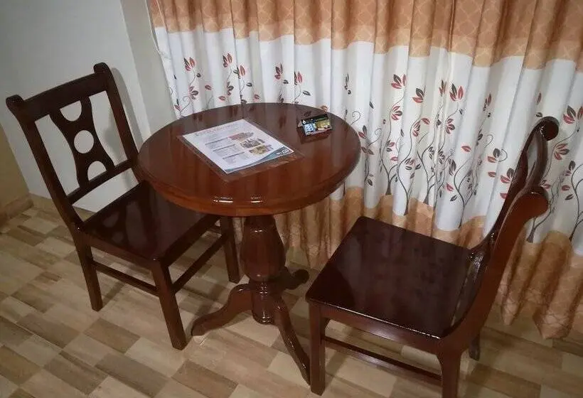 Deluxe Studio, Real Chimbote