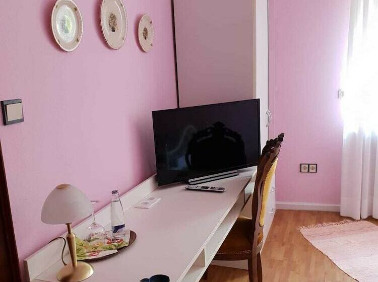 غرفة قياسية, Restaurant Heidrich