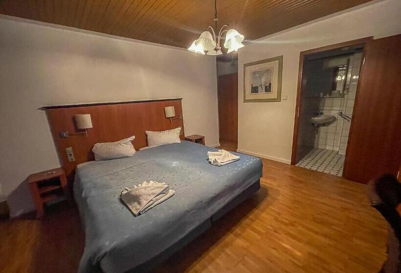 غرفة قياسية, Restaurant Heidrich