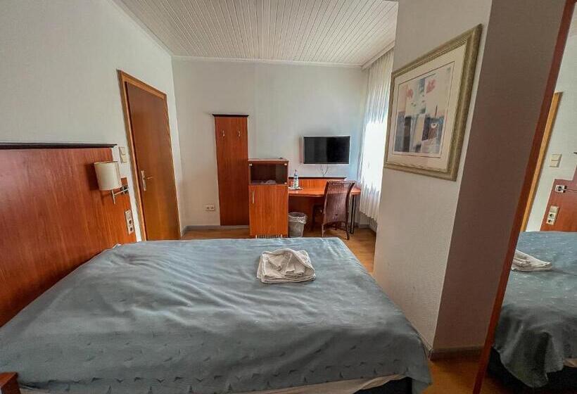 غرفة قياسية فردية, Restaurant Heidrich