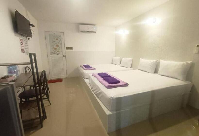 اتاق خانوادگی, Saan Rak Resort