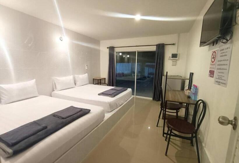 اتاق خانوادگی, Saan Rak Resort