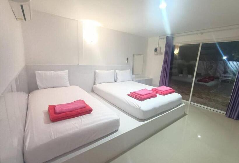 اتاق استاندارد سه نفره, Saan Rak Resort