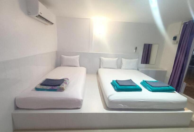 اتاق استاندارد سه نفره, Saan Rak Resort