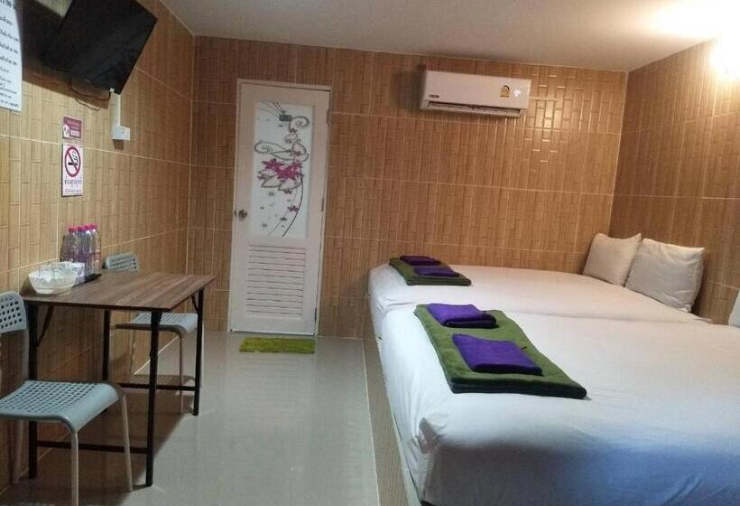 اتاق خانوادگی, Saan Rak Resort