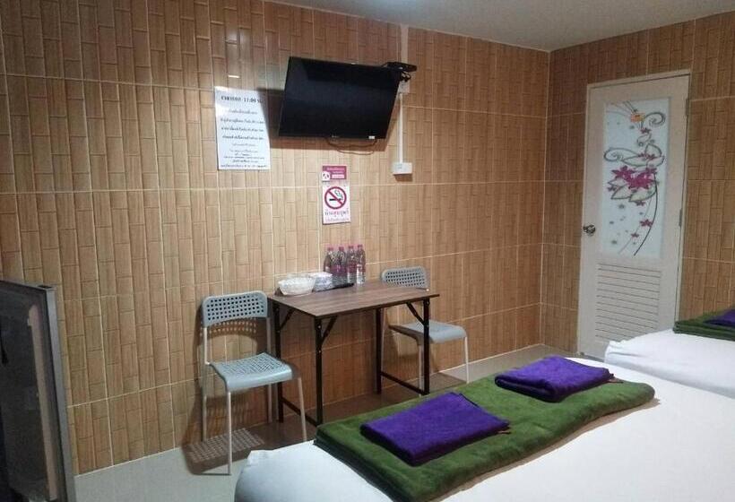 اتاق خانوادگی, Saan Rak Resort