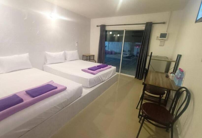 اتاق خانوادگی, Saan Rak Resort