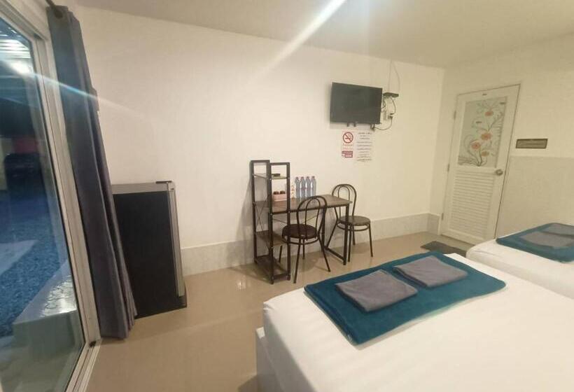 اتاق خانوادگی, Saan Rak Resort