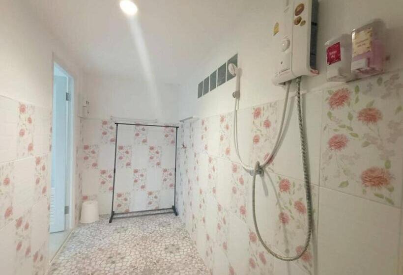 اتاق لوکس, Saan Rak Resort