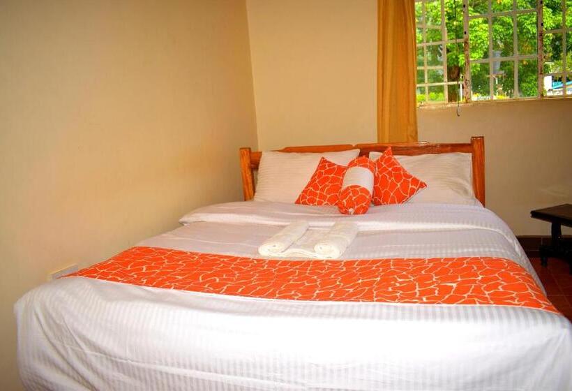 استودیو استاندارد با چشم‌انداز باغ, Sheywe Hotel Kakamega